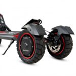 Detalle de la doble rueda trasera del Ecoxtrem M41 Tank Xanzer
