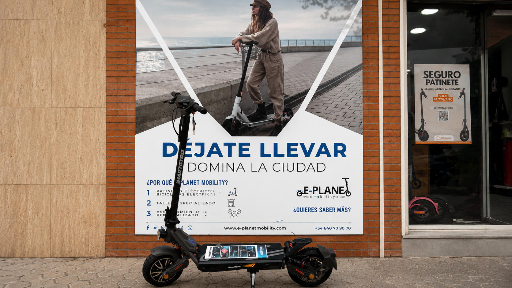 Patinete eléctrico Smartgyro Rockway GT Dual homologado por la DGT frente a la tienda E-Planet Mobility de Sevilla