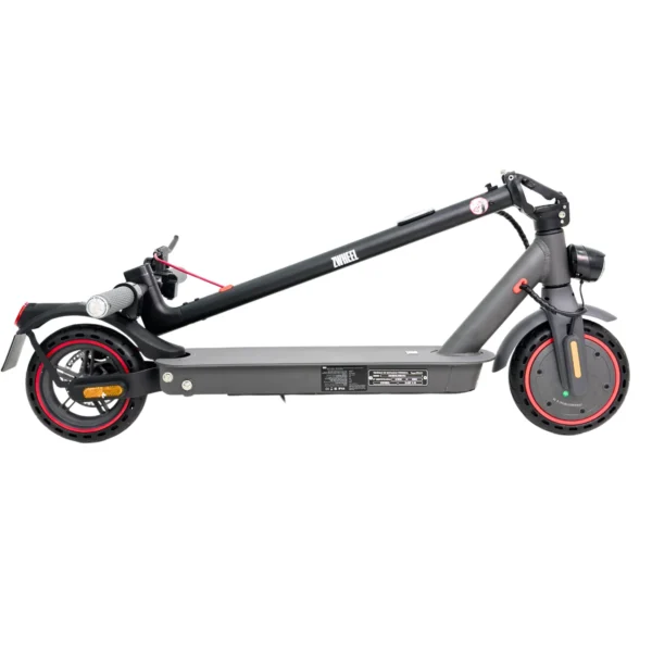 Patinete eléctrico homologado con placa de certificación VMP visible en el chasis