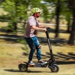 SmartGyro Crossover Dual XT en conducción dinámica