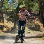 SmartGyro Crossover Dual XT en conducción frontal