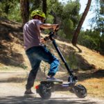 SmartGyro Crossover Dual XT realizando una maniobra