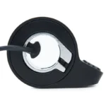 Acelerador Ninebot Max G65 vista trasera con cable