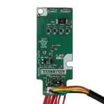 Detalle de la placa electrónica del display Ninebot Max G2 E con componentes, circuitos y cableado de conexión.