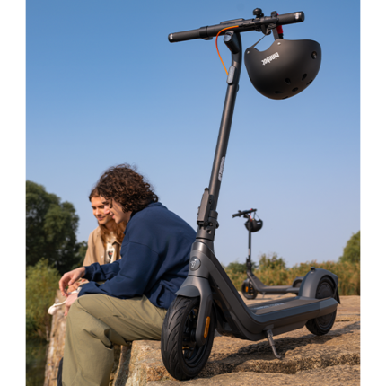 Ninebot E2 Pro E patinete eléctrico homologado en entorno urbano